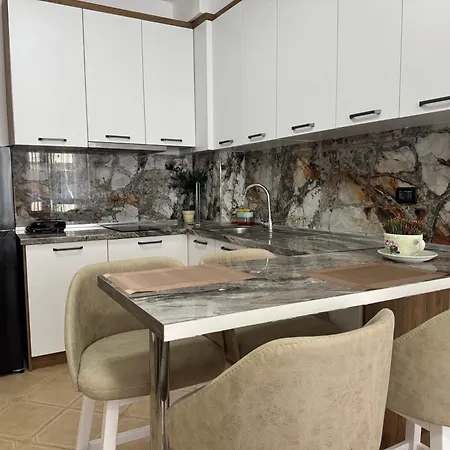 Orkidea * Golem (Tirana)