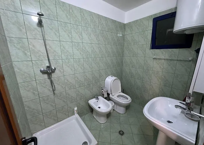 Orkidea Golem (Tirana)