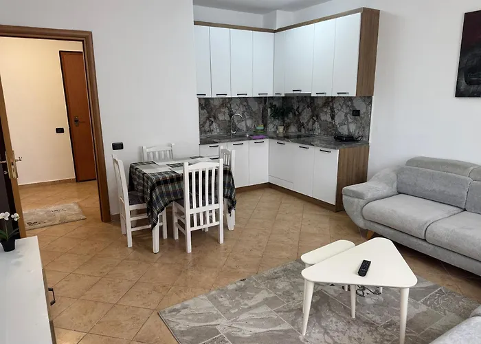 Orkidea * Golem (Tirana)